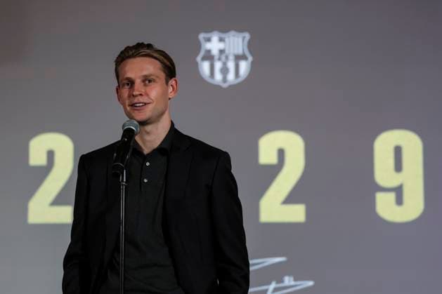 Football, FC Barcelona, contract extension for Frenkie de Jong