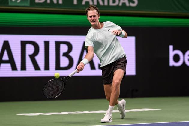 251015 Sebastian Korda of USA competes in a men s singles tennis match during day 5 of the ATP 250 Nordic Open on October 15, 2025 in Stockholm Photo Jesper Zerman BILDBYRAN kod JZ JZ0628 tennis nordic open day 5 bbeng  Copyright: JESPERxZERMAN BB251015JZ001