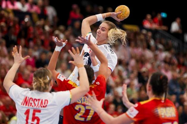 Handball, EHF EURO Cup Norway Romania Larvik 20251015 Norway s Ingvild Bakkerud during the handball match in the EHF EURO Cup between Norway and Romania in Jotron Arena Photo Trond R Teigen NTB Larvik Norway EDITORIAL USE ONLY RESTRICTED USE FOR BETTING COMPANIES  Copyright: xTrondxR.xTeigenx xNTBx