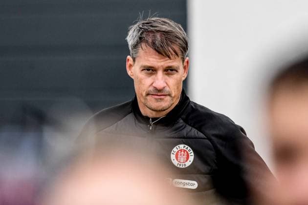 Coach Alexander Blessin Pauli Germany , Hamburg , Training ground at Kollaustrasse , Football , 1 Bundesliga , Training of FC St Pauli