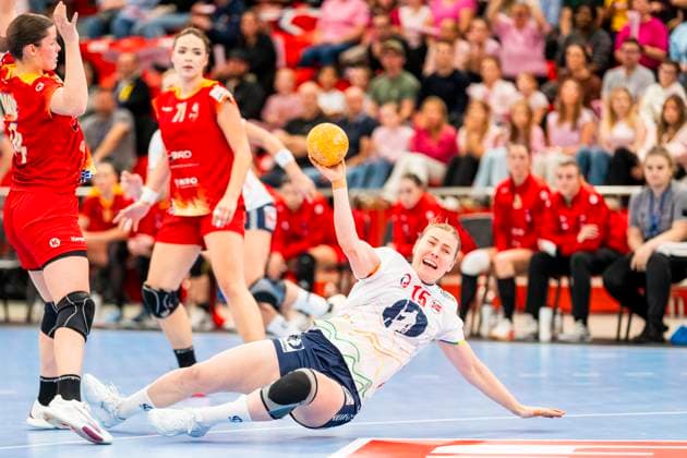Handball, EHF EURO Cup Norway Romania Larvik 20251015 Norway s Vilde Mortensen Ingstad during the handball match in the EHF EURO Cup between Norway and Romania in Jotron Arena Photo taken on behalf of the Norwegian Handball Association Photo Fredrik Varfjell NTB Larvik Norway EDITORIAL USE ONLY RESTRICTED USE FOR BETTING COMPANIES  Copyright: xFredrikxVarfjellx xNTBx