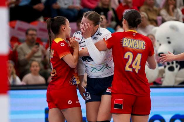 Handball, EHF EURO Cup Norway Romania Larvik 20251015 A Norwegian during the handball match in the EHF EURO Cup between Norway and Romania in Jotron Arena Photo Trond R Teigen NTB Larvik Norway EDITORIAL USE ONLY RESTRICTED USE FOR BETTING COMPANIES  Copyright: xTrondxR.xTeigenx xNTBx