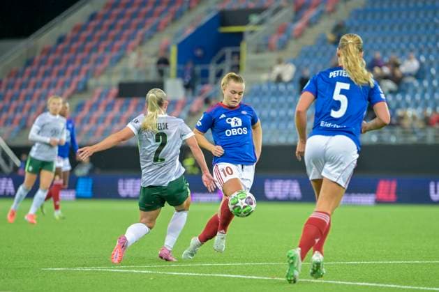 Football Women s Champions League, 2nd round Valerenga Wolfsburg Oslo 20251015 Valerenga s Olaug Tvedten with the ball during the Champions League football match between Valerenga and Wolfsburg at Intility Arena Photo Annika Byrde NTB Oslo Norway EDITORIAL USE ONLY RESTRICTED USE FOR BETTING COMPANIES  Copyright: xAnnikaxByrdex xNTBx