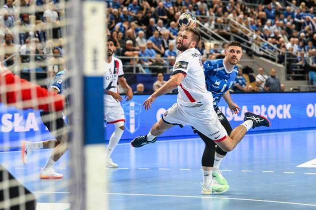 PLOCK 15.10.2025 MECZ 5. KOLEJKA LIGA MISTRZOW PILKA RECZNA MEZCZYZN SEZON 2025 2026 ORLEN WISLA PLOCK - PSG --- MENS HALDBALL EHF CHAMPIONS LEAGUE SEASON 2025 2026 MATCH: SPR WISLA PLOCK - PARIS SAINT-GERMAIN LUC SEINS KIRYL SAMOILA FOT. JACEK PRONDZYNSKI FOTOPYK NEWSPIX.PL --- newspix.pl 