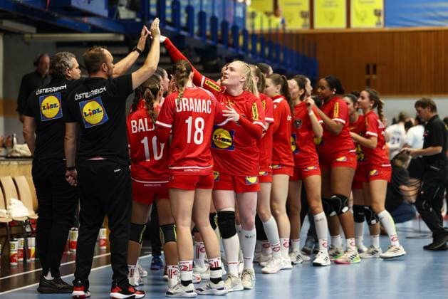 HANDBALL - EHF EURO Quali, AUT vs ISR MARIA ENZERSDORF,AUSTRIA,15.OCT.25 - HANDBALL - EHF Women s European Championship, EM, Europameisterschaft qualification, OEHB international match, Länderspiel, Nationalmannschaft Austria vs Israel. Image shows the rejoicing of AUT.  GEPAxpictures xArminxRauthner