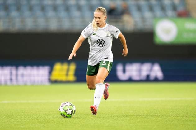 Football Women s Champions League, 2nd round Valerenga Wolfsburg Oslo 20251015 Wolfsburg s Thea Bjelde during the Champions League football match between Valerenga and Wolfsburg at Intility Arena Photo Annika Byrde NTB Oslo Norway EDITORIAL USE ONLY RESTRICTED USE FOR BETTING COMPANIES  Copyright: xAnnikaxByrdex xNTBx
