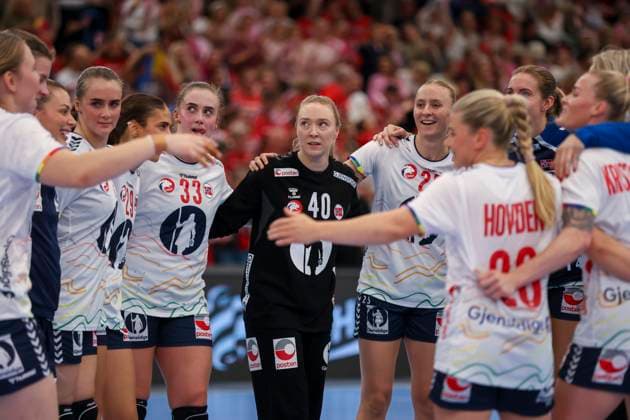 Handball, EHF EURO Cup Norway Romania Larvik 20251015 Norway celebrates the 29 27 victory in the handball match in the EHF EURO Cup between Norway and Romania in Jotron Arena Photo Trond R Teigen NTB Larvik Norway EDITORIAL USE ONLY RESTRICTED USE FOR BETTING COMPANIES  Copyright: xTrondxR.xTeigenx xNTBx