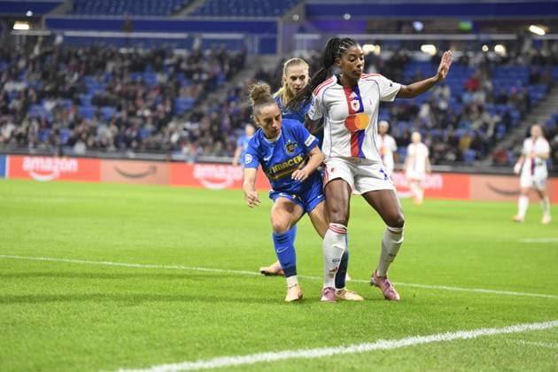 Football : UEFA Women s Champions League - Olympique Lyonnais F v Saint POLTEN F Ashley Lawrence OF lYON during the UEFA Women s Champions League, football match between Olympique Lyonnais and Saint POLTEN on 15 October 2025 at Groupama stadium in Decines-Charpieu Lyon, France  Copyright: xMourad_ALLILIx
