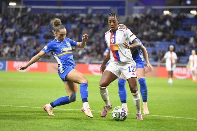 Football : UEFA Women s Champions League - Olympique Lyonnais F v Saint POLTEN F Ashley Lawrence OF lYON during the UEFA Women s Champions League, football match between Olympique Lyonnais and Saint POLTEN on 15 October 2025 at Groupama stadium in Decines-Charpieu Lyon, France  Copyright: xMourad_ALLILIx