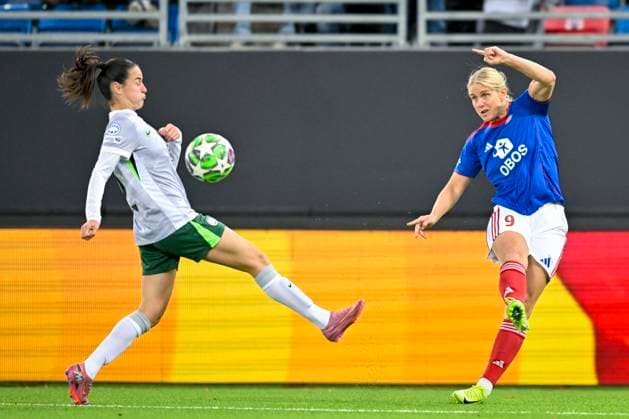 Football Women s Champions League, 2nd round Valerenga Wolfsburg Oslo 20251015 Valerenga s Elise Thorsnes during the Champions League football match between Valerenga and Wolfsburg at Intility Arena Photo Annika Byrde NTB Oslo Norway EDITORIAL USE ONLY RESTRICTED USE FOR BETTING COMPANIES  Copyright: xAnnikaxByrdex xNTBx
