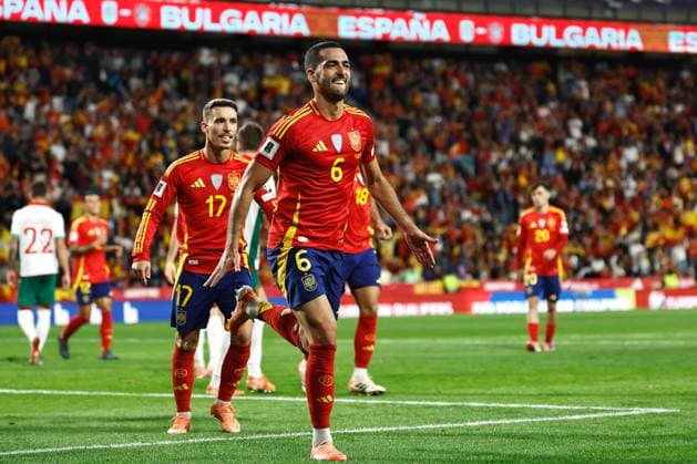 Mikel Merino (ESP), OCTOBER 14, 2025 - Football Soccer : Merino celebrate after his goal during The 2026 FIFA World Cup, WM, Weltmeisterschaft, Fussball European qualifiers Group E match between Spain - Bulgaria at the Estadio Estadio Jose Zorrilla in Valladolid, Spain. Noxthirdxpartyxsale  aflo_307031799