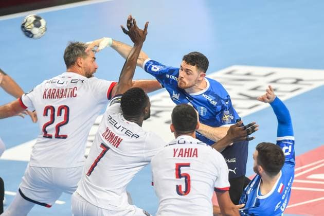 PLOCK 15.10.2025 MECZ 5. KOLEJKA LIGA MISTRZOW PILKA RECZNA MEZCZYZN SEZON 2025 2026 ORLEN WISLA PLOCK - VESZPREM HC --- MENS HALDBALL EHF CHAMPIONS LEAGUE SEASON 2025 2026 MATCH: SPR WISLA PLOCK - PARIS SAINT-GERMAIN LUKA KARABATTIC KARL KONAN MITJA JANC YAHIA KHALED FATHY OMAR FOT. JACEK PRONDZYNSKI FOTOPYK NEWSPIX.PL --- newspix.pl 
