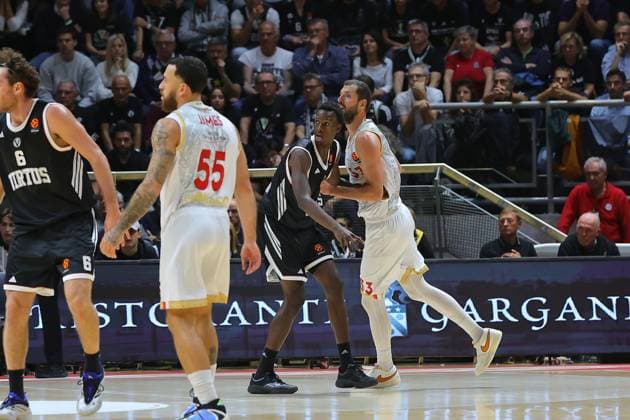 33 NIKOLA MIROTIC AS Monaco Match Virtus - AS Monaco 15-10-2025 7 Saliou NIANG Virtus Olidata Match Virtus - AS Monaco 15-10-2025 during Virtus Bologna vs AS Monaco, Basketball Euroleague match in Bologna, Italy, October 15 2025  Copyright: xValentinoxOrsini IPAxSportx xipa-agency.netx xx IPA_66613893 IPA_Agency_IPA66613893