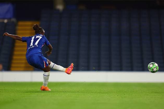 London, England, 15th October 2025. Sandy Baltimore of Chelsea scores the opening goal during the Chelsea Women vs Paris FC UEFA Womens Champions League match at Stamford Bridge, London. Picture credit should read: Paul Terry Sportimage EDITORIAL USE ONLY. No use with unauthorised audio, video, data, fixture lists, club league logos or live services. Online in-match use limited to 120 images, no video emulation. No use in betting, games or single club league player publications. SPI_008_PT_Chelsea_W_Paris_W SPI-4216-0008