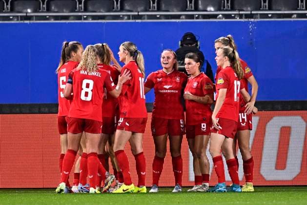 OH Leuven v FC Twente - UEFA Women s Champions League LEUVEN, BELGIUM - OCTOBER 15 : The team of Twente celebrates after scoring the 0-1 goal during the UEFA Women s Champions League 2025 26 League Phase MD2 match between OH Leuven and Twente on October 15, 2025 in Leuven, Belgium, 15 10 2025 Leuven Belgium  Copyright: xTomasxSiskx