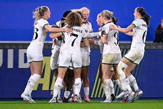 OH Leuven v FC Twente - UEFA Women s Champions League LEUVEN, BELGIUM - OCTOBER 15 : The team of OH Leuven celebrates after the 1-1 goal of Veefkind Linde defender of OH Leuven during the UEFA Women s Champions League 2025 26 League Phase MD2 match between OH Leuven and Twente on October 15, 2025 in Leuven, Belgium, 15 10 2025 Leuven Belgium  Copyright: xTomasxSiskx