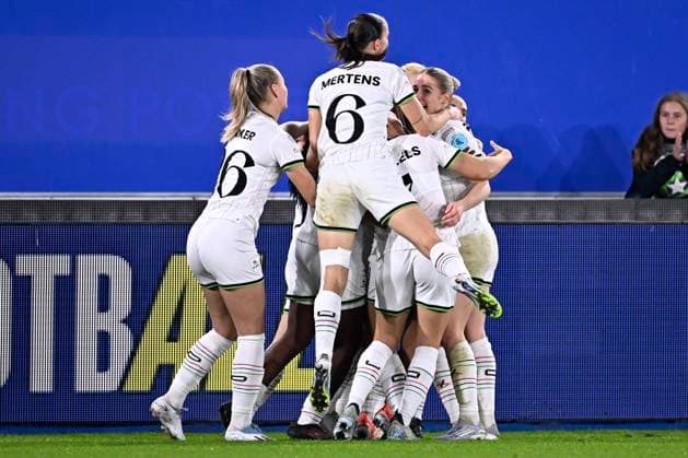 OH Leuven v FC Twente - UEFA Women s Champions League LEUVEN, BELGIUM - OCTOBER 15 : The team of OH Leuven celebrates after the 1-1 goal of Veefkind Linde defender of OH Leuven during the UEFA Women s Champions League 2025 26 League Phase MD2 match between OH Leuven and Twente on October 15, 2025 in Leuven, Belgium, 15 10 2025 Leuven Belgium  Copyright: xTomasxSiskx