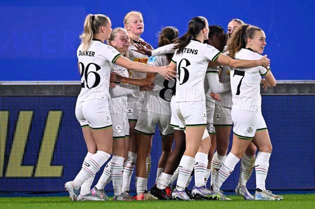 OH Leuven v FC Twente - UEFA Women s Champions League LEUVEN, BELGIUM - OCTOBER 15 : The team of OH Leuven celebrates after the 1-1 goal of Veefkind Linde defender of OH Leuven during the UEFA Women s Champions League 2025 26 League Phase MD2 match between OH Leuven and Twente on October 15, 2025 in Leuven, Belgium, 15 10 2025 Leuven Belgium  Copyright: xTomasxSiskx