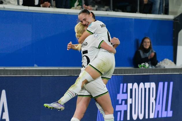 OHL Women s Linde Veefkind celebrates after scoring during a soccer match between Oud-Heverlee Leuven Women and Dutch FC Twente Vrouwen, Wednesday 15 October 2025 in Leuven, the second game in the league phase of the UEFA Women s Champions League competition. JILLxDELSAUX  x136907941x