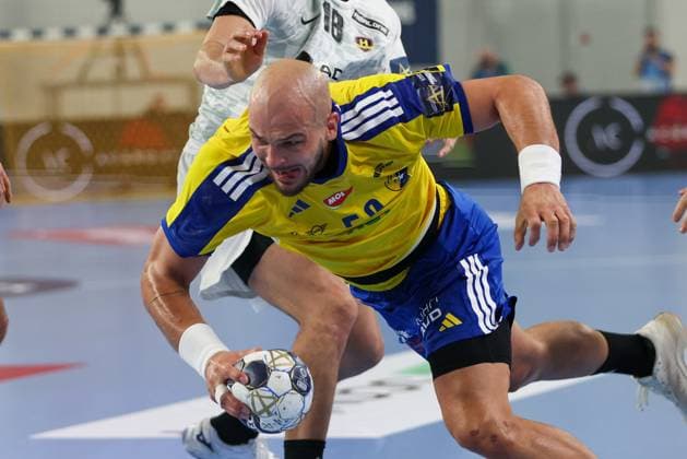 Kielce 15.10.2025 Mecz 5. kolejka Liga Mistrzow piÅ‚ka rÄ™czna mÄ™Å¼czyzn sezon 2025 2026 Men s Handball EHF Champions League season 2025 2026 match: Industria Kielce - HBC Nantes nz. Artsem Karalek Fot. Stanislaw Klepka Arena Akcji NEWSPIX.PL --- newspix.pl 