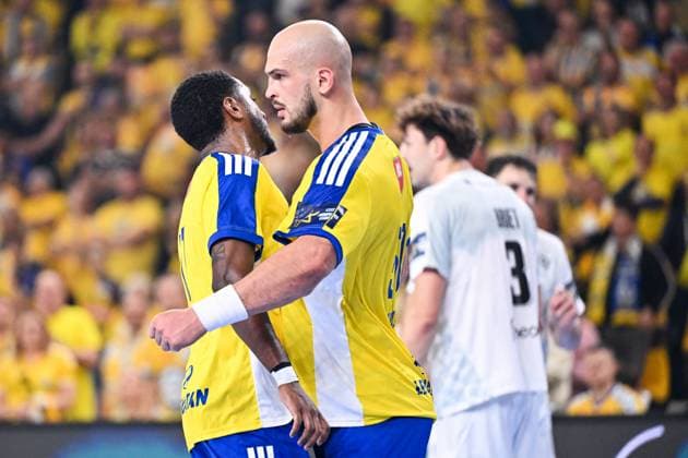 15.10.2025 KIELCE UL. BOCZNA ( POLAND ) PILKA RECZNA MEZCZYZN ( HANDBALL MEN S ) LIGA MISTRZOW - FAZA GRUPOWA ( MEN S EHF CHAMPIONS LEAGUE - GROUP PHASE ) MECZ INDUSTRIA KIELCE - HBC NANTES ( GAME ) NZ DYLAN NAHI ARCIOM KARALOK ( ARTSEM KARALEK ) FOTO MICHAL STANCZYK CYFRASPORT NEWSPIX.PL --- Newspix.pl  20251015CSMS0010
