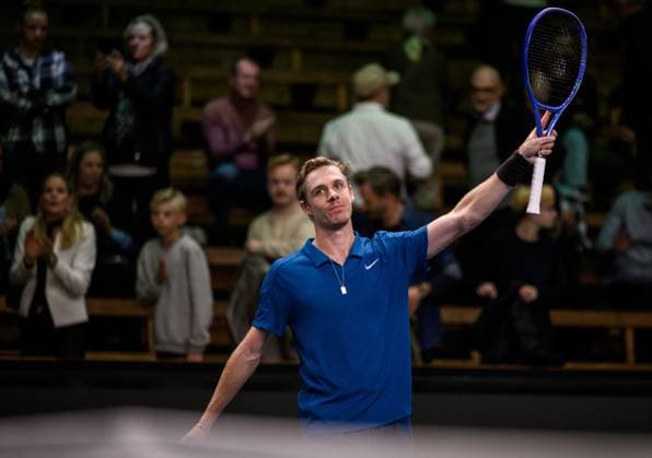 251015 Denis Shapovalov of Canada celebrates after a men s singles tennis match during day 5 of the ATP 250 Nordic Open on October 15, 2025 in Stockholm Photo Jesper Zerman BILDBYRAN kod JZ JZ0628 tennis nordic open day 5 bbeng jubel  Copyright: JESPERxZERMAN BB251015JZ053