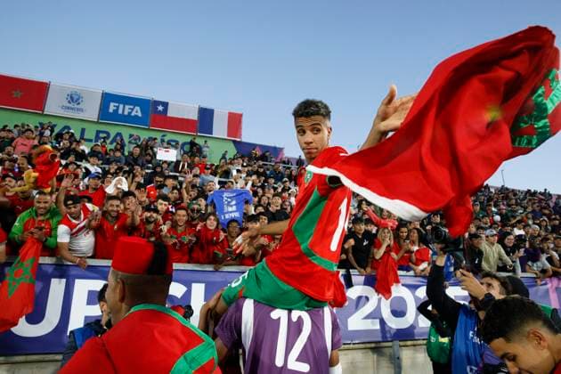 Futbol, Marruecos vs Francia. Mundial sub 20, Chile 2025. Los jugadores de Marruecos celebran despuÃ s de derrotar a Francia en un partido de semifinal del mundial sub 20 realizado en el estadio Elias Figueroa de Valparaiso, Chile. 15 10 2025 Martin Thomas Photosport Football, Morocco vs France. U-20 World Cup Championship. France™s players celebrate after defeating France in a semifinal match of the U-20 World Cup at the Elias Figueroa stadium in Valparaiso, Chile. 15 10 2025 Martin Thomas Photosport Marruecos vs Francia. Mundial sub 20, Chile 2025 