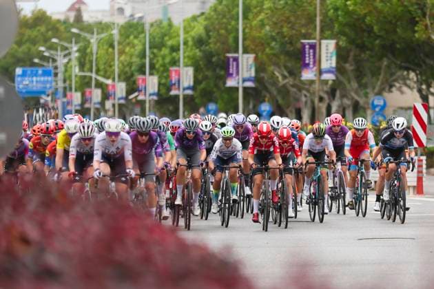 (251016) -- SHANGHAI, Oct. 16, 2025 -- Cyclists compete during the Stage 3 of the UCI Women s WorldTour Tour of Chongming Island Road cycling, Rad, Radsport, Strasse race in Shanghai, east China, Oct. 16, 2025. ) (SP)CHINA-SHANGHAI-CYCLING-UCI WOMEN S WORLDTOUR-TOUR OF CHONGMING ISLAND (CN) WangxXiang 