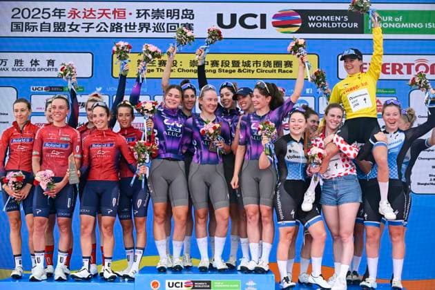 (251016) -- SHANGHAI, Oct. 16, 2025 -- Cyclists of Liv-Alula-Jayco (C), cyclists of Roland Le Devoluy (L) and cyclists of Volkerwessels Cycling Team pose during the awarding ceremony after the Stage 3 of the UCI Women s WorldTour Tour of Chongming Island Road cycling, Rad, Radsport, Strasse race in Shanghai, east China, Oct. 16, 2025. ) (SP)CHINA-SHANGHAI-CYCLING-UCI WOMEN S WORLDTOUR-TOUR OF CHONGMING ISLAND (CN) ChenxHaoming 