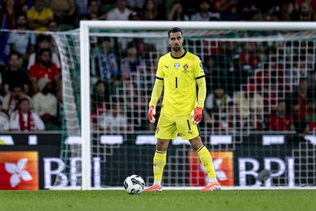 Portugal goalkeeper Diogo Costa, during the match FOOTBALL - EUROPEAN QUALIFIERS - PORTUGAL - HUNGARY at the Estadio Jose Alvalade for the FIFA World Cup, WM, Weltmeisterschaft, Fussball 2026 UEFA Qualifiers - Group F - Matchday 4 season 2025-2026 in LISBON, Portugal on 14 October 2025, (photo by Stefan Koops EYE4images) xVIxANPxSportx xEYE4imagesxB.V.xIVx 539220780 originalFilename: 539220780.jpg