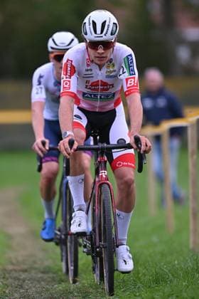 Belgian Wies Nuyens pictured in action during the men s elite race of the Kermiscross cyclocross cycling event in Ardooie, Thursday 16 October 2025. LUCxCLAESSEN  x136980670x