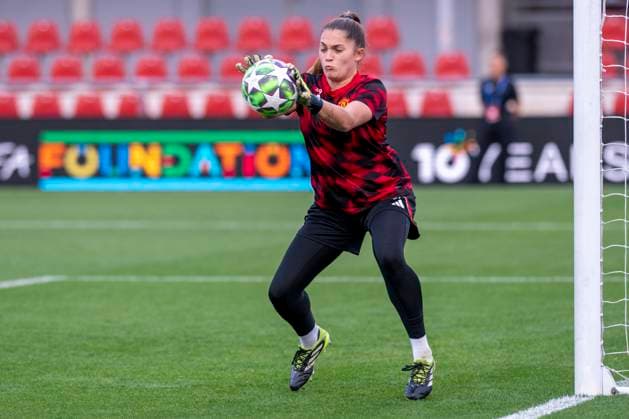 October 16, 2025, Alcala De Henares, Madrid, Spain: SAFIA MIDDLETON-PATEL of Manchester United, ManU Womens during the UEFA Women s Champions League soccer match between ATLETICO DE MADRID WOMENS - MANCHESTER UNITED WOMENS, held on October 16, 2025, at the AlcaloÂ¡ de Henares Sports Center in Madrid, Spain. Alcala De Henares Spain - ZUMAc312 20251016_zsp_c312_015 Copyright: xOscarxManuelxSanchezx