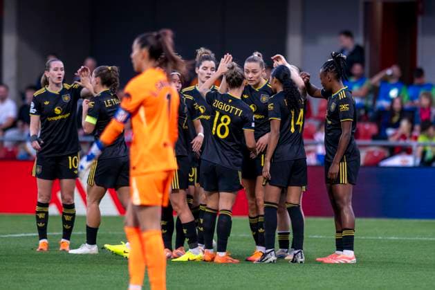 October 16, 2025, Alcala De Henares, Madrid, Spain: FRIDOLINA ROLFO of Manchester United, ManU Womens celebrates a goal during the UEFA Women s Champions League soccer match between ATLETICO DE MADRID WOMENS - MANCHESTER UNITED WOMENS, held on October 16, 2025, at the AlcaloÂ¡ de Henares Sports Center in Madrid, Spain. Alcala De Henares Spain - ZUMAc312 20251016_zsp_c312_020 Copyright: xOscarxManuelxSanchezx