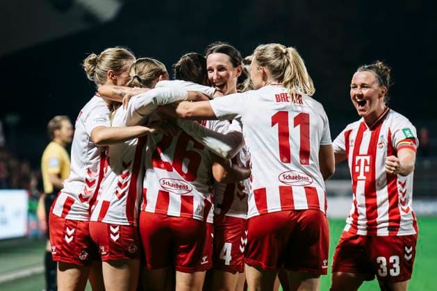 Google Pixel Womens Bundesliga 1 FC Köln Bayer 04 Leverkusen 16 10 2025 1 FC Köln cheers to 2 0 by Sara Agrež 1 FC Köln, 4 Google Pixel Womens Bundesliga 1 FC Köln Bayer 04 Leverkusen, Franz Kremer Stadion 16 10 2025 Copyright: xBEAUTIFULxSPORTS Freisenx