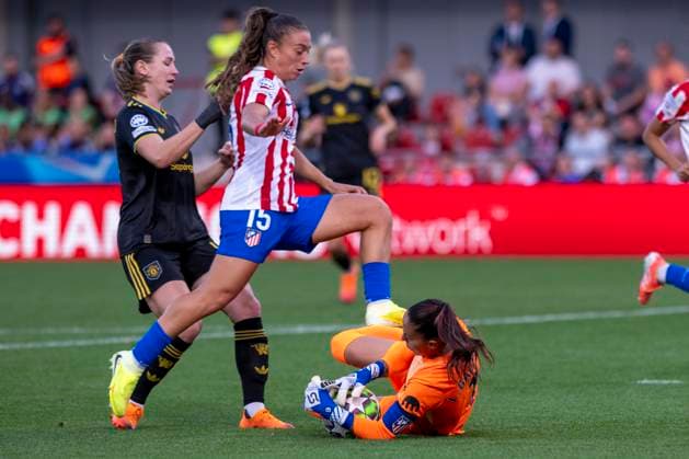 October 16, 2025, Alcala De Henares, Madrid, Spain: during the UEFA Women s Champions League soccer match between ATLETICO DE MADRID WOMENS - Manchester United, ManU WOMENS, held on October 16, 2025, at the AlcaloÂ¡ de Henares Sports Center in Madrid, Spain. Alcala De Henares Spain - ZUMAc312 20251016_zsp_c312_027 Copyright: xOscarxManuelxSanchezx