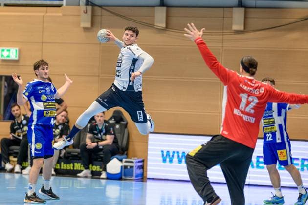 Stephan, Seitz right back, ThSV Eisenach, 44 , Marko, Grgic center back, SG Flensburg Handewitt, 17 , Silvio, Heinevetter TW, ThSV Eisenach, 12 GER, Thuringia, ThSV Eisenach vs SG Flensburg Handewitt, 1 Daikin Handballbundesliga, Handball, Matchday 9, Season 2025 2026, 16 10 2025 GER, Thuringia, ThSV Eisenach vs SG Flensburg Handewitt, 1 Daikin Handballbundesliga, Handball, Matchday 9, Season 2025 2026, 16 10 2025 Eisenach Copyright: xEibner-Pressefoto MartinxHerbstx EP_MHT