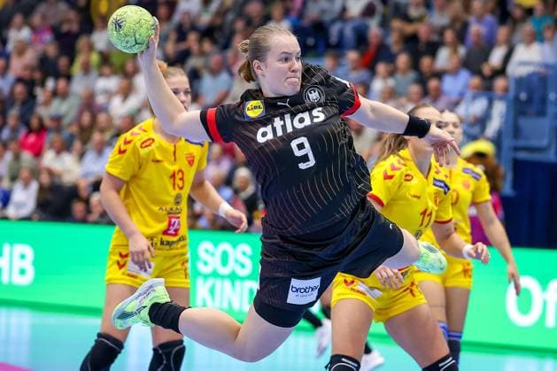 16 10 2025, Handball, EHF Womens International Match, European Championship Qualification 2026, Germany North Macedonia, Schwalbe Arena in Gummersbach Lisa ANTL GER 09 throws on goal North Rhine-Westphalia Germany