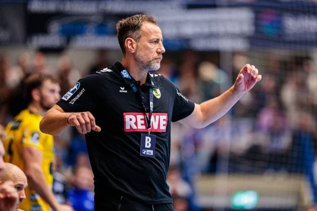 Maik Machulla Rhein Neckar Loewen, Coach cheers GER, TBV Lemgo Lippe vs Rhein Neckar Loewen, Handball, 1 Bundesliga, Matchday 9, Season 2025 2026, 16 10 2025 GER, TBV Lemgo Lippe vs Rhein Neckar Loewen, Handball, 1 Bundesliga, Matchday 9, Season 2025 2026, 16 10 2025 Lemgo Copyright: xEibner-Pressefoto JanxRollingerx EP_JSK