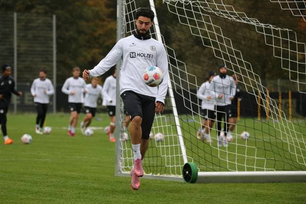 16 10 2025, xmohx, Soccer 2 Bundesliga, SV 07 Elversberg Training v l Mohammad Mahmoud SV Elversberg DFL DFB REGULATIONS PROHIBIT ANY USE OF PHOTOGRAPHS as IMAGE SEQUENCES and or QUASI VIDEO Sankt Ingbert