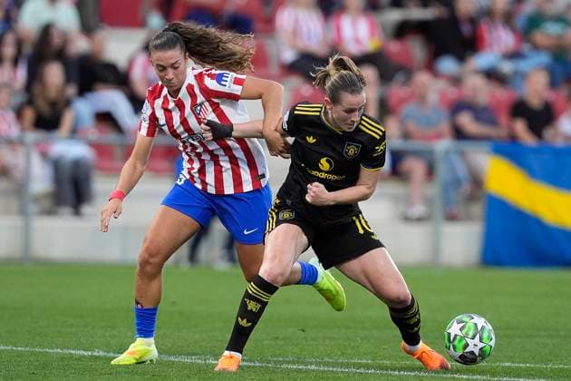 CLUB ATLETICO DE MADRID v Manchester United, ManU WOMEN. UEFA WOMEN S CHAMPIONS LEAGUE 2024 2025. MATCHDAY 2. Club Atletico de Madrid™s Silvia Lloris (l) and Manchester United Women™s Elisabeth Terland during UEFA Women s Champions League, matchday 2. October 16, 2025. (ALTERPHOTOS Acero) Alcala de HenaresSpain  Copyright: xAcerox