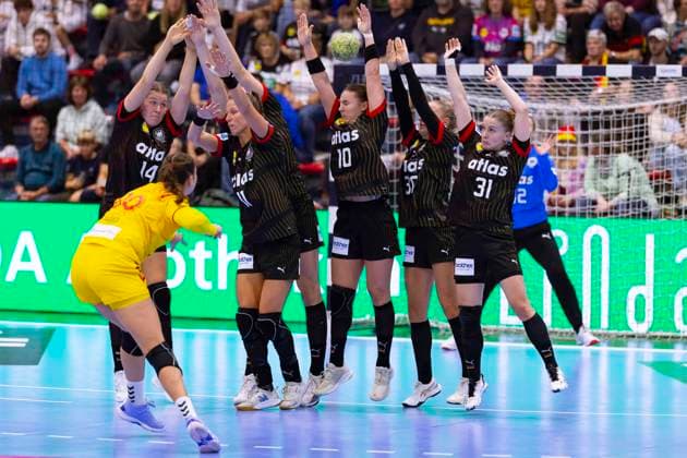Germany vs North Macedonia Handball A Women European Championship qualification, 16 10 2025 GUMMERSBACH, GERMANY OCTOBER 16 during the match between Germany vs North Macedonia Handball A Women European Championship qualification at Schwalbe Arena on October 16, 2025 in Gummersbach, Germany Copyright: xBEAUTIFULxSPORTS KennyxBeelex