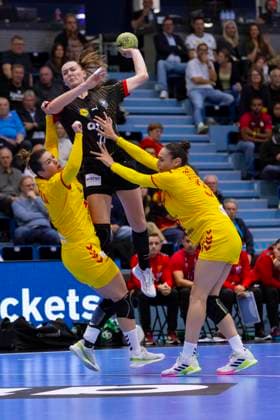 Germany vs North Macedonia Handball A Women European Championship qualification, 16 10 2025 GUMMERSBACH, GERMANY OCTOBER 16 VIOLA LEUCHTER 71 GER during the match between Germany vs North Macedonia Handball A Women European Championship qualification at Schwalbe Arena on October 16, 2025 in Gummersbach, Germany Copyright: xBEAUTIFULxSPORTS KennyxBeelex