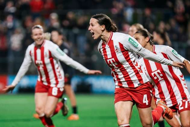 Google Pixel Womens Bundesliga 1 FC Köln Bayer 04 Leverkusen 16 10 2025 Sara Agrež 1 FC Köln, 4 cheers to 2 0 Google Pixel Womens Bundesliga 1 FC Köln Bayer 04 Leverkusen, Franz Kremer Stadion 16 10 2025 Copyright: xBEAUTIFULxSPORTS Freisenx