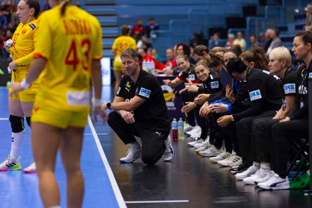Germany vs North Macedonia Handball A Women European Championship qualification, 16 10 2025 GUMMERSBACH, GERMANY OCTOBER 16 Coach Markus Gaugisch GER during the match between Germany vs North Macedonia Handball A Women European Championship qualification at Schwalbe Arena on October 16, 2025 in Gummersbach, Germany Copyright: xBEAUTIFULxSPORTS KennyxBeelex