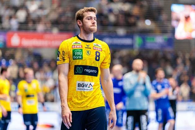 Tim Nothdurft Rhein Neckar Loewen, 08 is disappointed sad after 25 22 defeat GER, TBV Lemgo Lippe vs Rhein Neckar Loewen, Handball, 1 Bundesliga, Matchday 9, Season 2025 2026, 16 10 2025 GER, TBV Lemgo Lippe vs Rhein Neckar Loewen, Handball, 1 Bundesliga, Matchday 9, Season 2025 2026, 16 10 2025 Lemgo Copyright: xEibner-Pressefoto JanxRollingerx EP_JSK