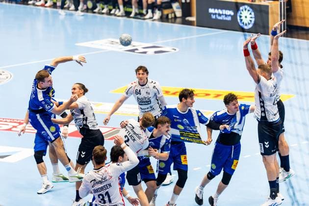 16 10 2025, GER, Handball, Men, Season 25 26, Daikin 1 Bl, 9 Matchday ThSV Eisenach SG Flensburg Handewitt Max Beneke ThSV Eisenach,9 99817 Eisenach Werner Assmann Halle Am Sportp Thueringen Germany