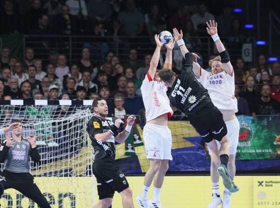GER EHF CL Men Season 2025 2026 FÜCHSE Berlin vs NOR Kolstad Handball, 16 10 25, MAX SCHMELING HALLE, Berlin Nikolai NEUPERT N OR Kolstad Handball 16 , Mijajlo MARSENIC Füchse Berlin 93 , Vetle ECK AGA NOR Kolstad Handball 4 , Lasse Bredekjaer ANDERSSON Füchse Berlin 11