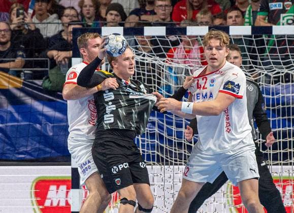 Handball, Men, Season 2025 2026, Champions League Group A, Matchday 5 , Füchse Berlin Kolstad Handball, f l Vetle Eck Aga Kolstad , Tobias Gröndahl Füchse Berlin , Martin Hernes Hovde Kolstad , 16 10 2025, Copyright: xSebastianxRäppold MatthiasxKochx