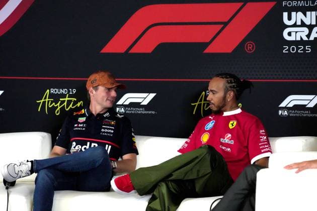 16.10.2025, Circuit of The Americas, Austin, FORMULA 1 MSC CRUISES UNITED STATES GRAND PRIX 2025 , im Bild Max Verstappen (NLD), Oracle Red Bull Racing, Lewis Hamilton (GBR), Scuderia Ferrari HP (Photo by Hasan Bratic DeFodi Images) 16 10 2025, Circuit of The Americas, Austin, FORMULA 1 MSC CRUISES UNITED STATES GRAND PRIX 2025 , pictured Max Verstappen NLD , Oracle Red Bull Racing, Lewis Hamilton GBR , Scuderia Ferrari HP Photo by Hasan Bratic DeFodi Images