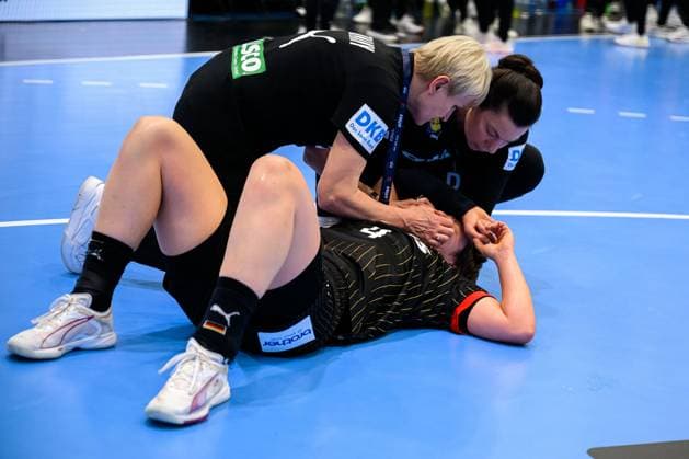 Gummersbach Womens Handball European Championship Qualification, Germany North Macedonia Alina Grijseels Germany Injured Injury Pain Gummersbach Schwalbe Arena Germany